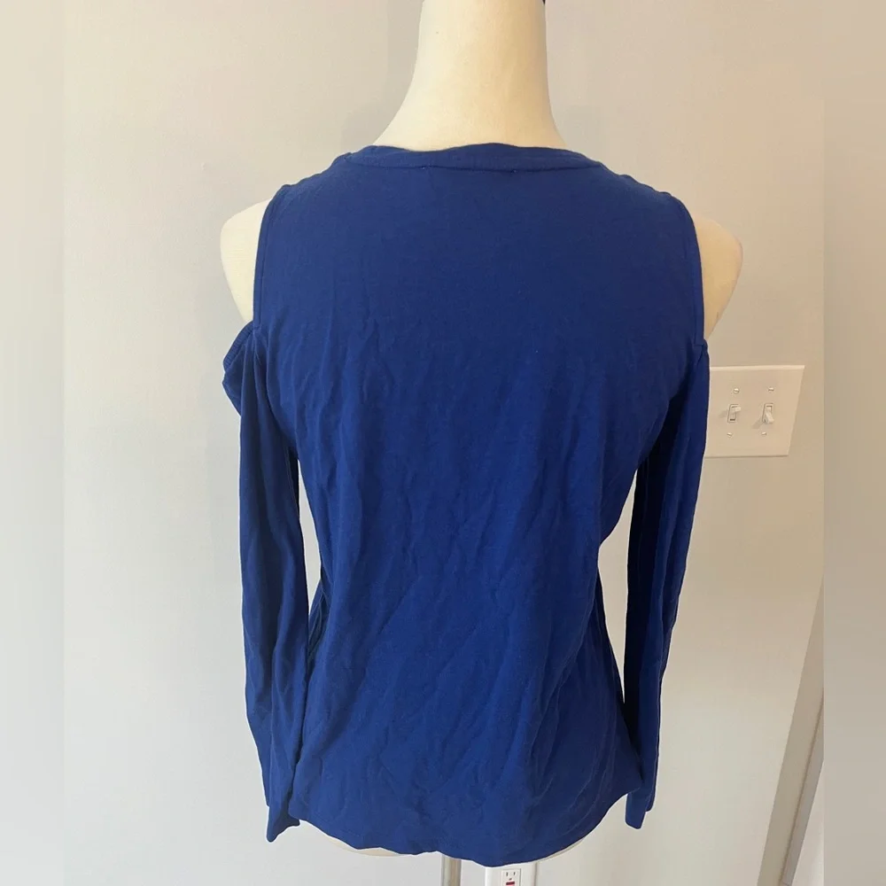 Women’s size medium blue Michael Kors cutout shoulder top
